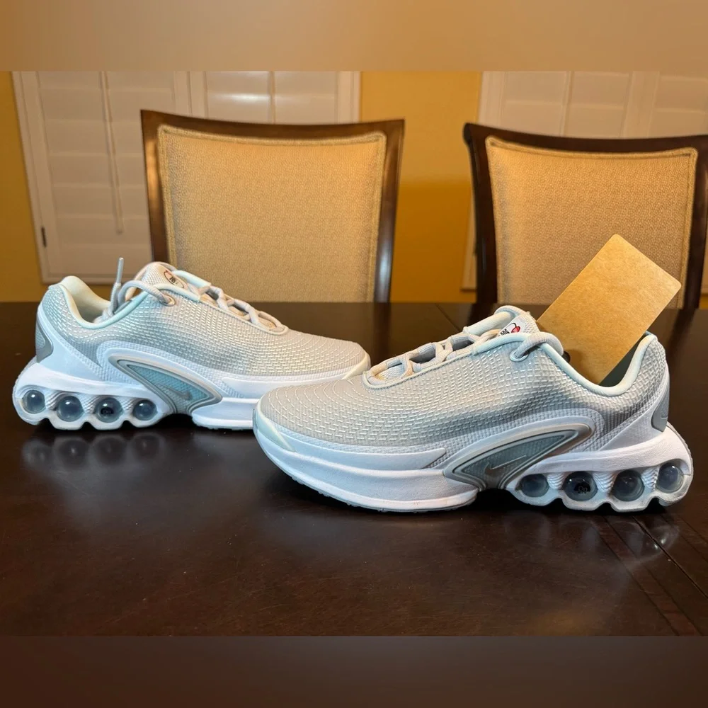 New Nike Air Max DN White Gray Sneaker Shoes Size US 7Y